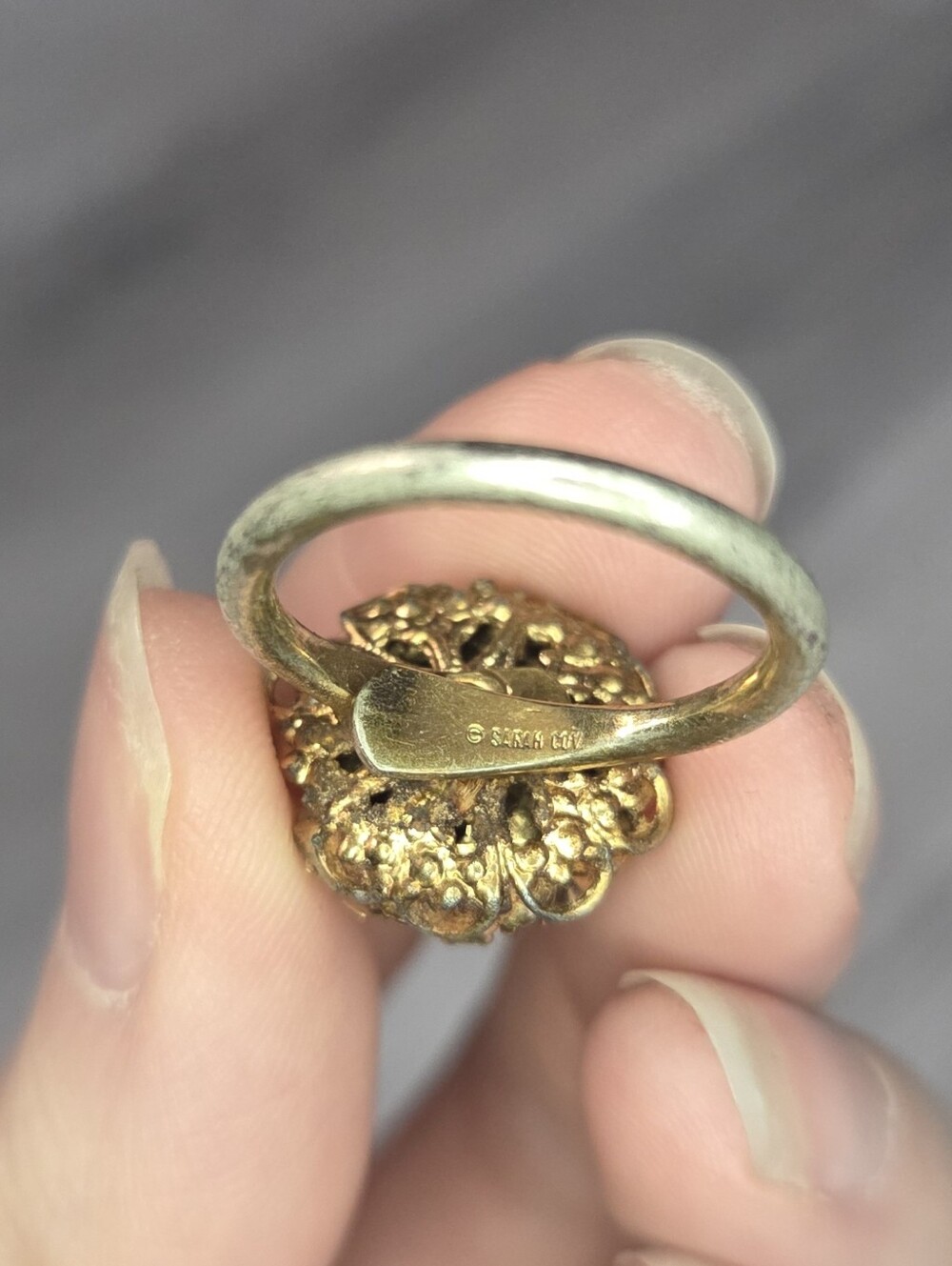 Sarah Coventry Deep Burgundy Cocktail Adjustable Ring Gold Tone Vintage 1966 Red - Picture 5 of 5